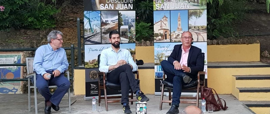 Inauguración Manu Sanchez Feria libro (24-05-2018) (2)